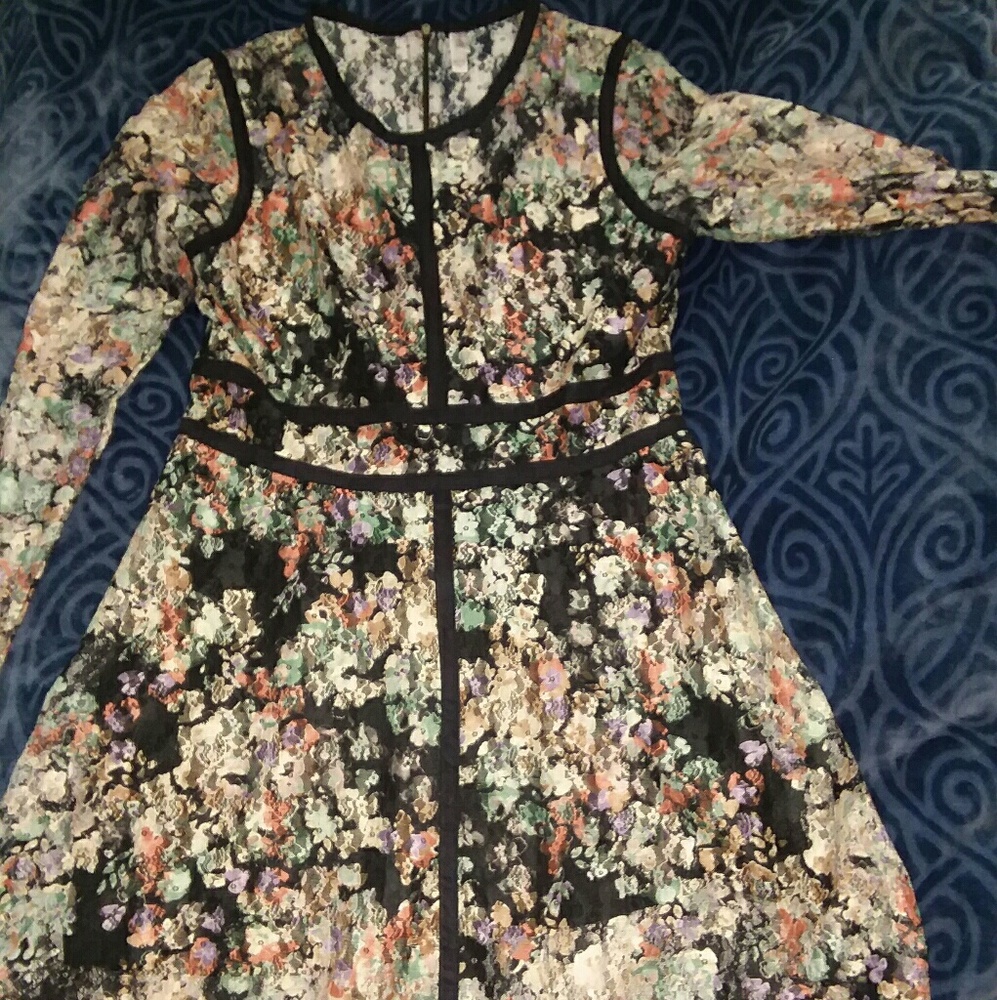 💐Gorgeous pastel lace dress💐